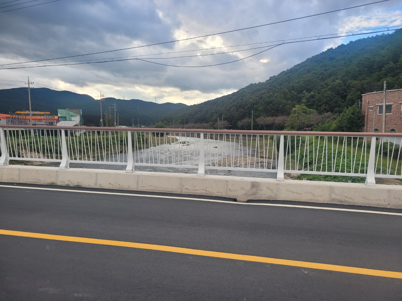 235149625_KtVjS1J7_4ad1c76f94e2a1d636840ba07a9d51bb6f813ac8.jpg 이미지크게보기