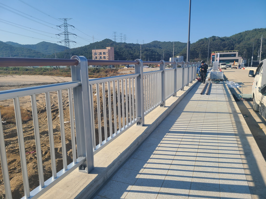 235149625_N820LiX5_e363c5f0fcd18f66c0245231fd6384029a7a66c5.jpg 이미지크게보기