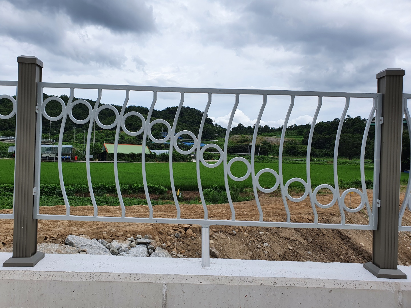 235149625_W0CdKiue_a1cef4284cf61cb283033447dce1db91ed8923d7.jpg 이미지크게보기