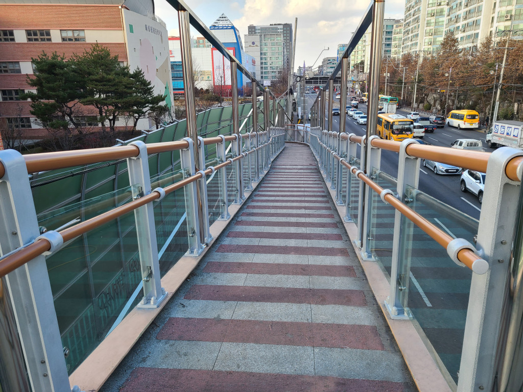 235149625_vursOFHP_8fcbc9e4746e9483f6ca2a151e49b9e54c770270.jpg 이미지크게보기